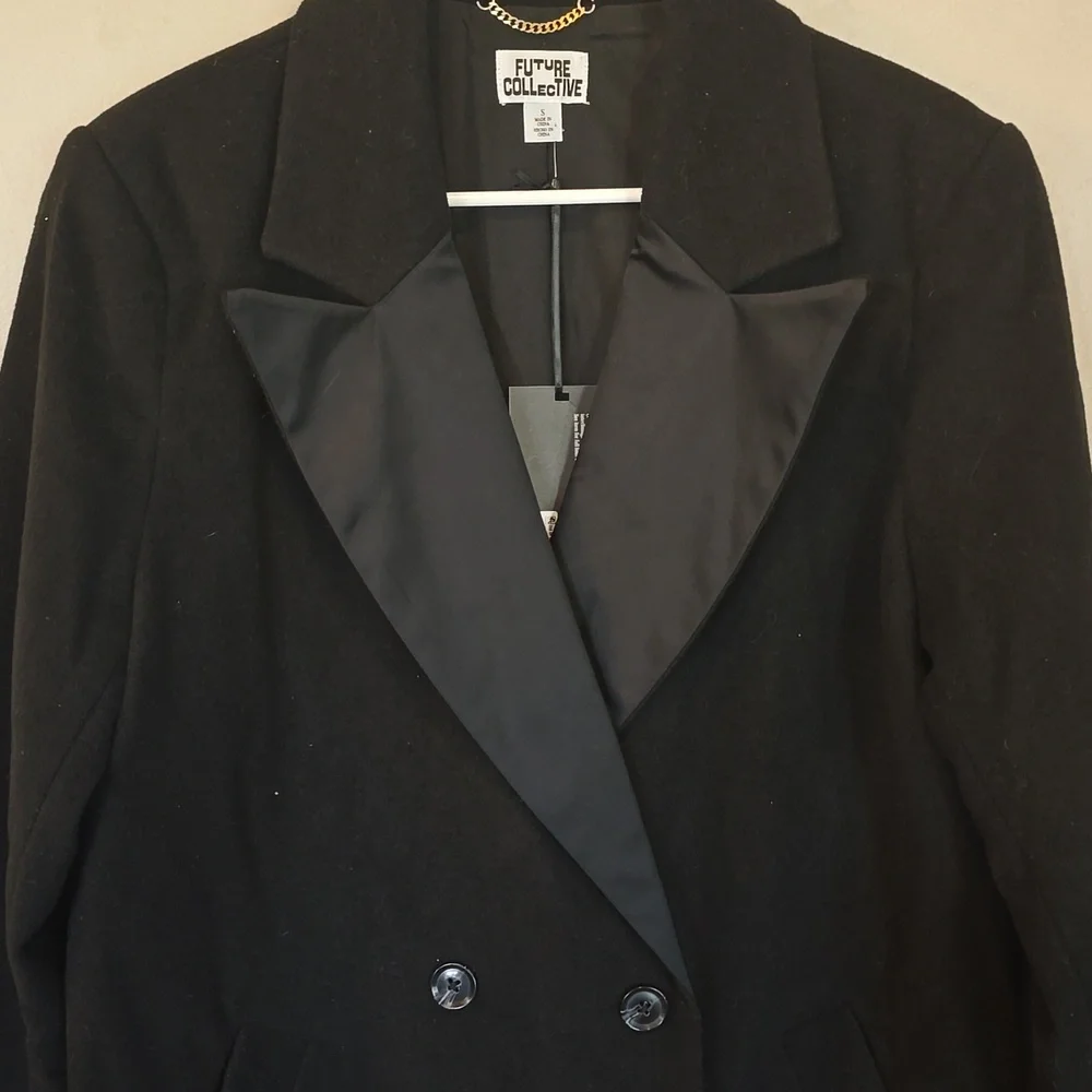 Elegant Black Pea Coat - Picture 2 of 5